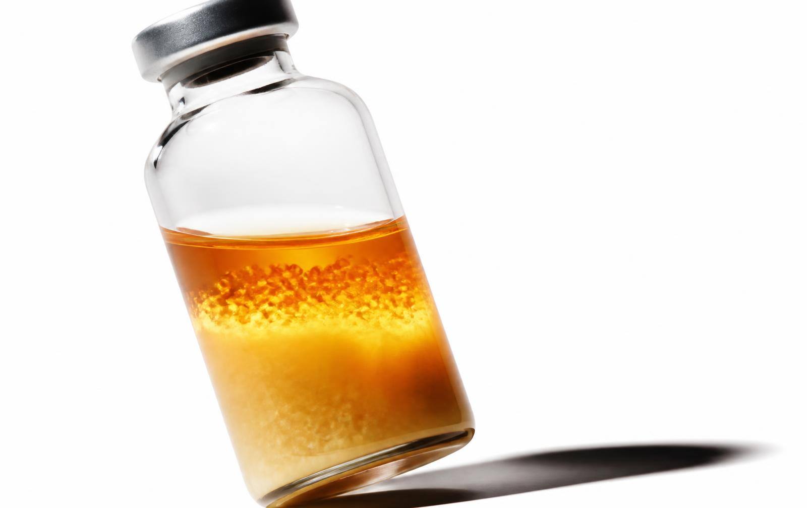 Cheongdam The Cell cover: a glass vial of amber adipose-derived SVF separating into layers